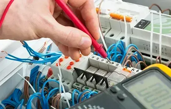 Professional electrician in Carshalton